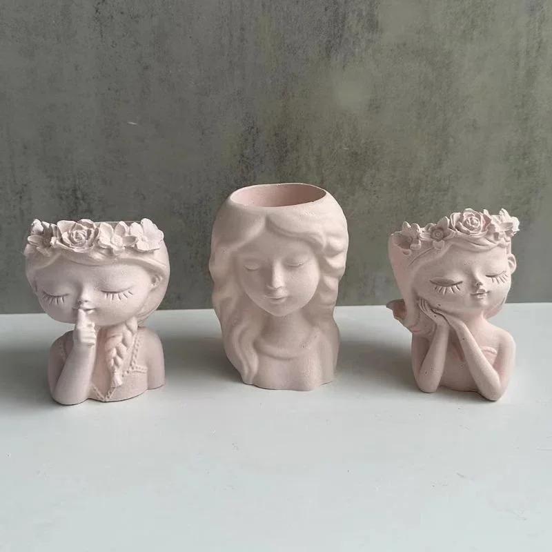 Wreath Girl Doll Shaped Flower Pot Silicone Mold Cute Pen Holder DIY Succulent Flowerpot Gypsum Molds Vase Mould Home Decor C
Wreath Girl Doll Shaped Flower Pot Silicone Mold Cute Pen Holder DIY Succulent Flowerpot Gypsum Molds Vase Mould Home Decor C