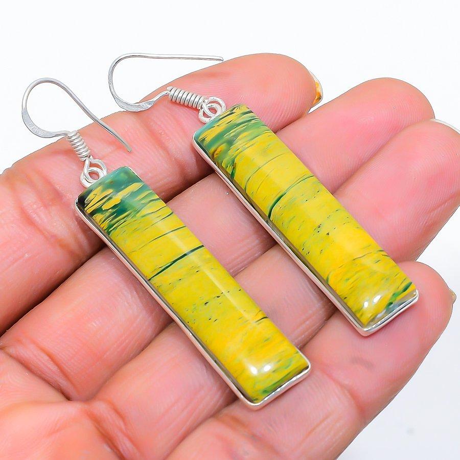 Yellow Calsilica Gemstone 925 Sterling Silver Jewelry Earring 2.29 GK-4794
Yellow Calsilica Gemstone 925 Sterling Silver Jewelry Earring 2.29 GK-4794