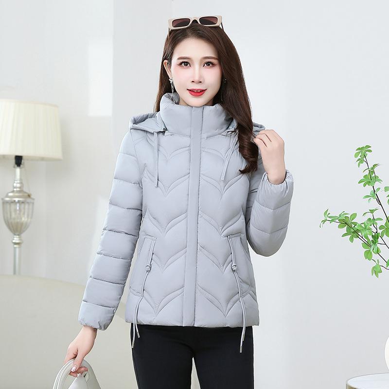 Пуховая одежда Женская короткая хлопковая одежда со стойкой воротником Модные приталенные хлопковые куртки Теплые куртки с капюшоном 5XL recommends 139-76kg
Пуховая одежда Женская короткая хлопковая одежда со стойкой воротником Модные приталенные хлопковые куртки Теплые куртки с капюшоном 5XL recommends 139-76kg