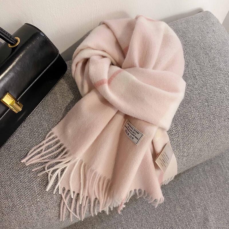 Korean Style Graphene Heated Lamb Wool Scarf
Korean Style Graphene Heated Lamb Wool Scarf