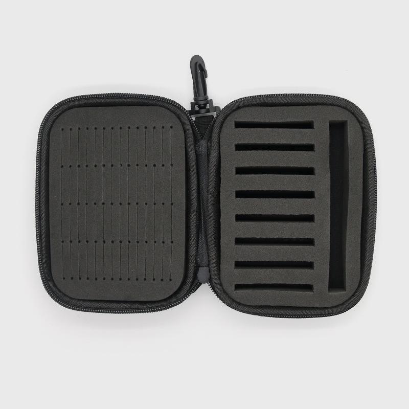 Портативная сумка для хранения блесен и спиннеров с дизайном в виде белой полосы для муховых крючков и микроприманок
Портативная сумка для хранения блесен и спиннеров с дизайном в виде белой полосы для муховых крючков и микроприманок