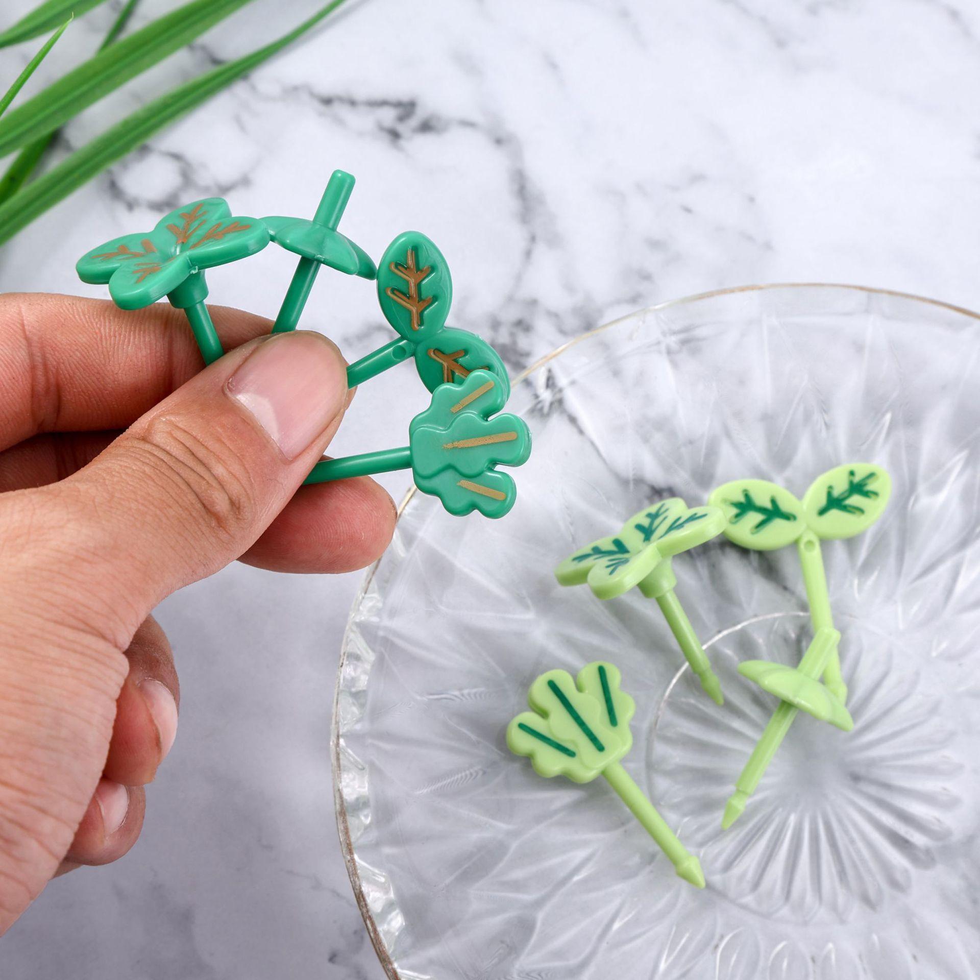 Cartoon Fruit & Cake Decoration Forks for Kids - Mini Leaf-Shaped Picks
Cartoon Fruit & Cake Decoration Forks for Kids - Mini Leaf-Shaped Picks