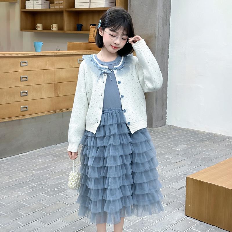Girls Spring and Autumn 2025 Korean-Style Knit Sweater & Skirt Set 120cm темно-синього кольору
Girls Spring and Autumn 2025 Korean-Style Knit Sweater & Skirt Set 120cm темно-синього кольору