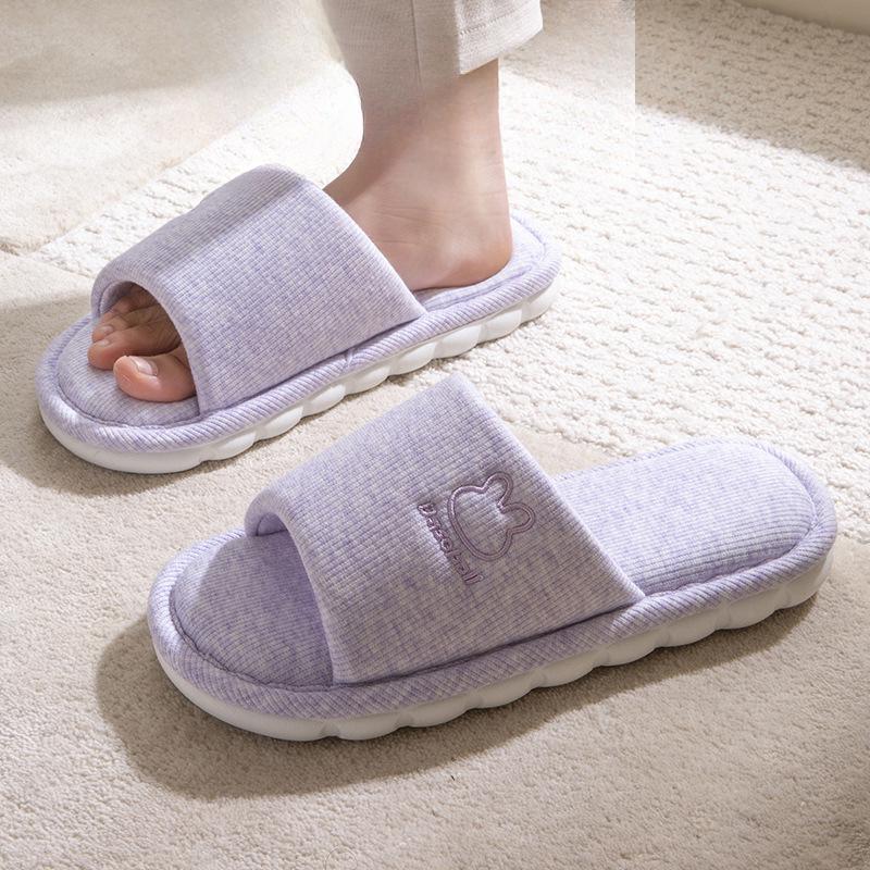 New Cotton Shoes, Indoor Anti-slip and Warm Thick-soled Woolen Slippers Fits 39-40
New Cotton Shoes, Indoor Anti-slip and Warm Thick-soled Woolen Slippers Fits 39-40