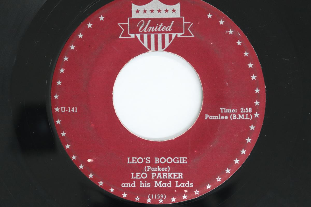 7-дюймовая пластинка ЛЕО ПАРКЕР ЕГО БЕЗУМНЫЕ ПАРНИ Leos Boogie Крутой Лео U141 UNITED US Джаз Б/У
7-дюймовая пластинка ЛЕО ПАРКЕР ЕГО БЕЗУМНЫЕ ПАРНИ Leos Boogie Крутой Лео U141 UNITED US Джаз Б/У
