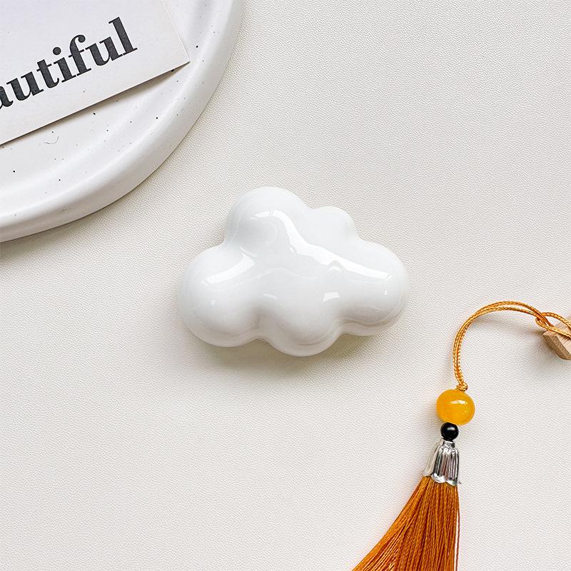 Creative Solid Color Cloud Magnetic Telescopic Mobile Phone Airbag Bracket Paste Ring Folding Internet Celebrity Gift
Creative Solid Color Cloud Magnetic Telescopic Mobile Phone Airbag Bracket Paste Ring Folding Internet Celebrity Gift