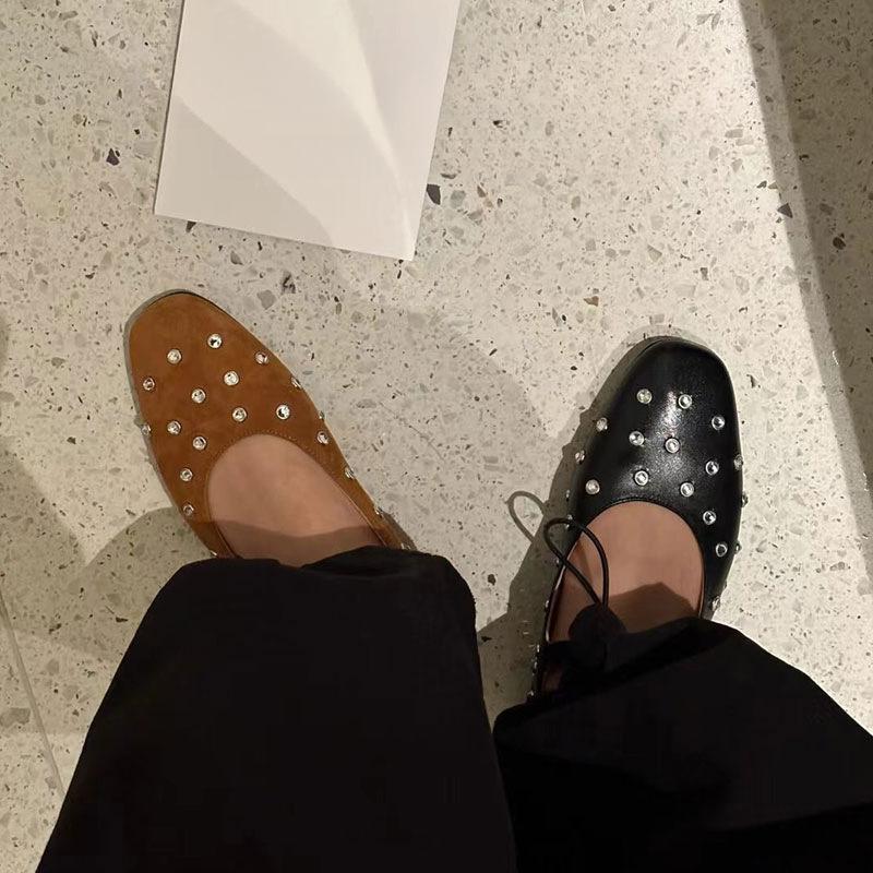 Rhinestone Mary Jane single shoes women s spring and summer fashion flat-bottomed rivet single shoes Nyonya shoes 40
Rhinestone Mary Jane single shoes women s spring and summer fashion flat-bottomed rivet single shoes Nyonya shoes 40
