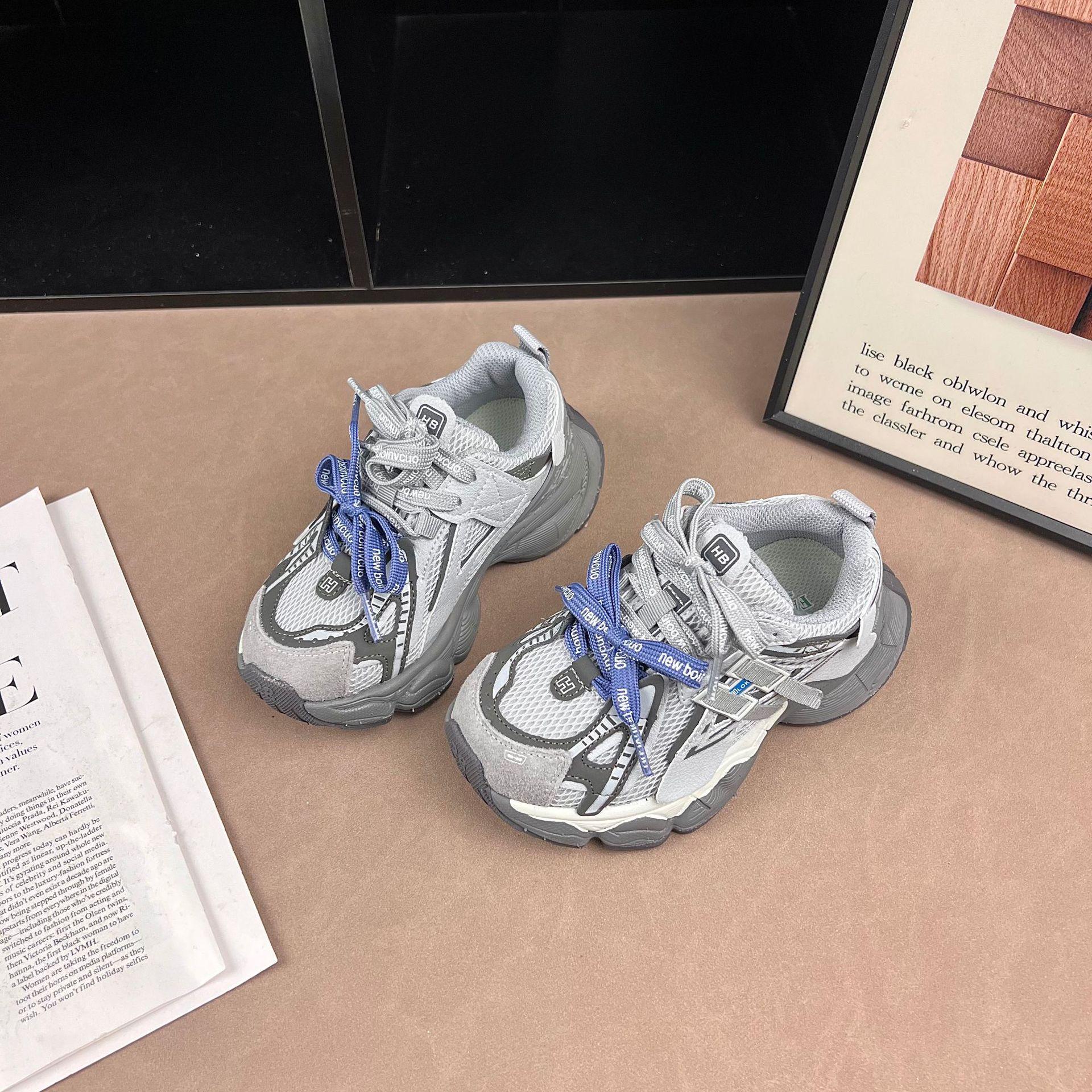 2026 Spring Collection: Unisex Breathable Lightweight Non-slip Fashionable Sports Shoes for Kids Size 27 синій/сірий колір
2026 Spring Collection: Unisex Breathable Lightweight Non-slip Fashionable Sports Shoes for Kids Size 27 синій/сірий колір