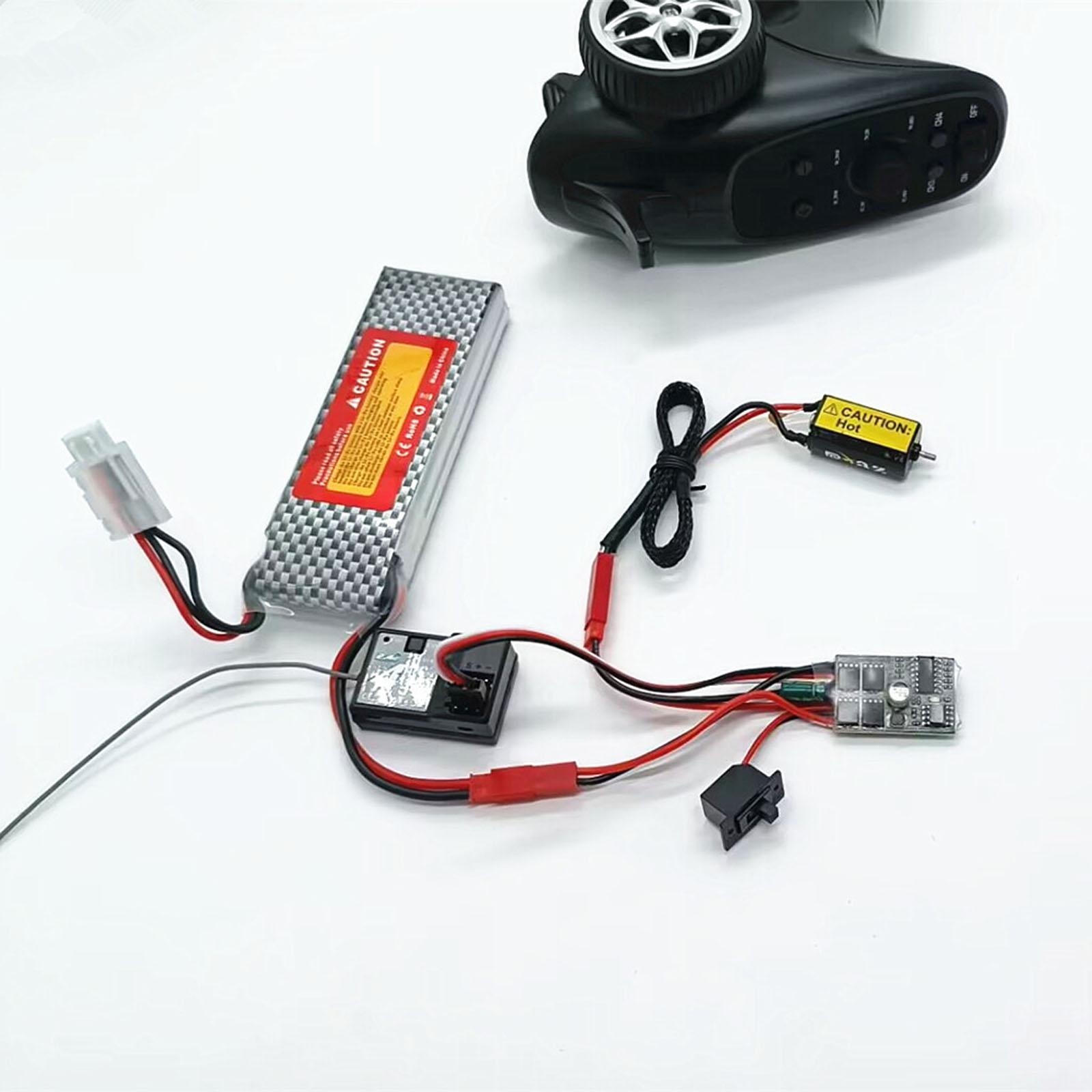 Щітковий двигун ESC Матовий RC автомобіль 35A ESC вперед назад ESC Контролер швидкості для 1/16 1/18 1/24 автомобіля човновий бак
Щітковий двигун ESC Матовий RC автомобіль 35A ESC вперед назад ESC Контролер швидкості для 1/16 1/18 1/24 автомобіля човновий бак
