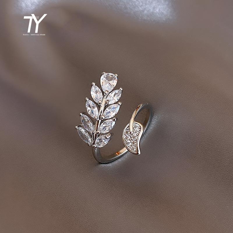 Glittering Zircon Gold Color Leaf Rings For Woman in 2026 Goth Girl s Fashion Jewelry Korean Party Luxury Finger Set Accessories resizable серебряный
Glittering Zircon Gold Color Leaf Rings For Woman in 2026 Goth Girl s Fashion Jewelry Korean Party Luxury Finger Set Accessories resizable серебряный