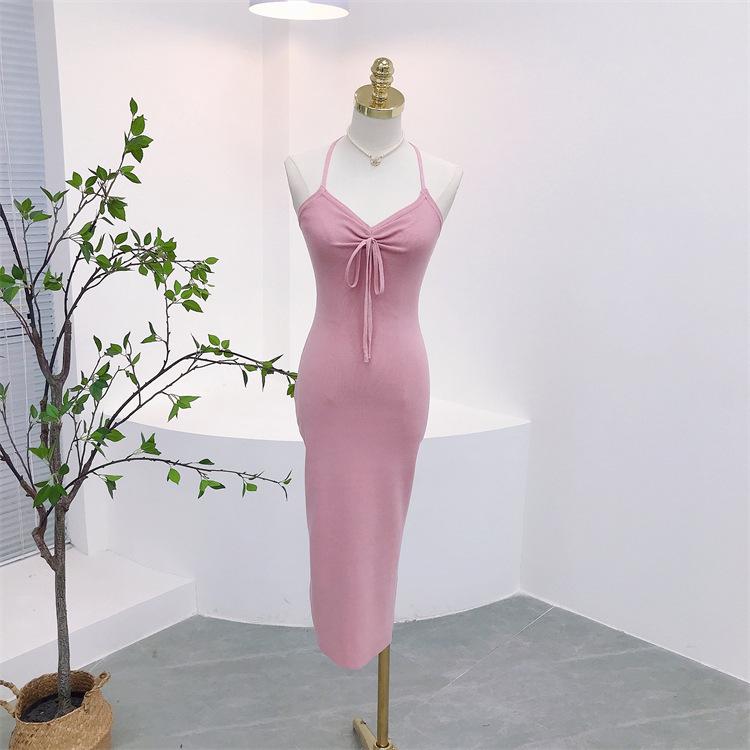 Dense Elastic V-Neck Pleated Halter Dress with Waist-Cinching Slit and Inner Slip Small розовый
Dense Elastic V-Neck Pleated Halter Dress with Waist-Cinching Slit and Inner Slip Small розовый