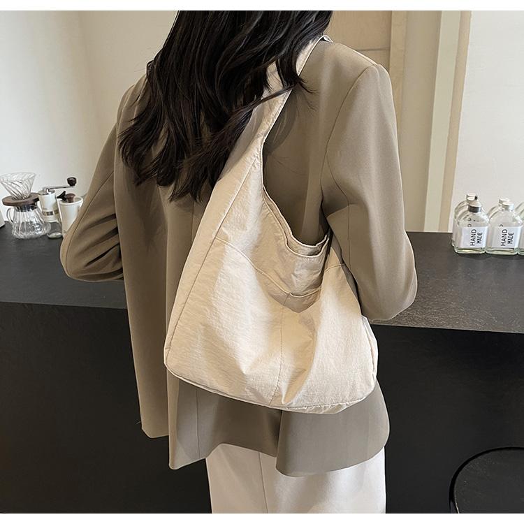 Large capacity canvas bag for women, versatile minimalist retro shoulder crossbody bag, Korean style slouchy commuter bag for st (30cm<Max Length<50cm) слонова кістка
Large capacity canvas bag for women, versatile minimalist retro shoulder crossbody bag, Korean style slouchy commuter bag for st (30cm<Max Length<50cm) слонова кістка