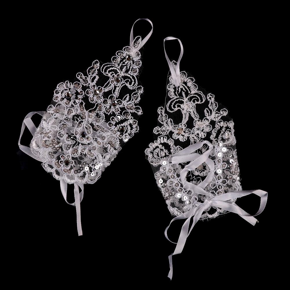 1 пара элегантных очаровательных ретро-кружевных цветов на запястье невесты для декора праздничного платья белый 
1 пара элегантных очаровательных ретро-кружевных цветов на запястье невесты для декора праздничного платья белый