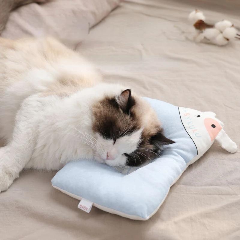 Cervical Spine Deep Sleep Dog and Cat Pillow Pet Dog Sleeping Pillow Cute Pig Pattern Protects Soft and Comfortable Pet Pillow
Cervical Spine Deep Sleep Dog and Cat Pillow Pet Dog Sleeping Pillow Cute Pig Pattern Protects Soft and Comfortable Pet Pillow