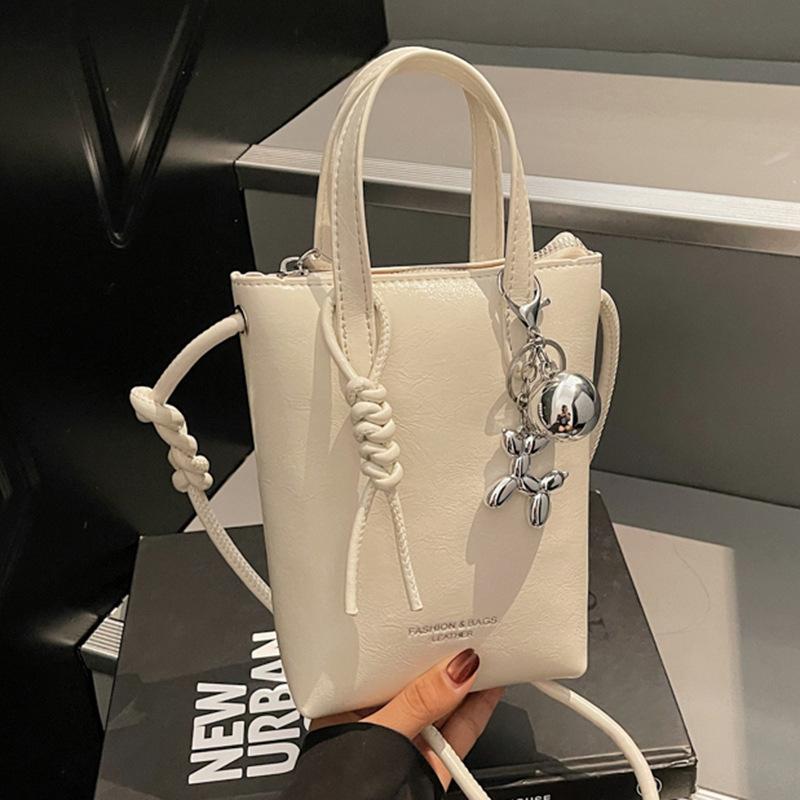 Korean fashion new soft durable handheld large capacity senior texture soft durable seaside vacation commuter shoulder crossbody bag
Korean fashion new soft durable handheld large capacity senior texture soft durable seaside vacation commuter shoulder crossbody bag