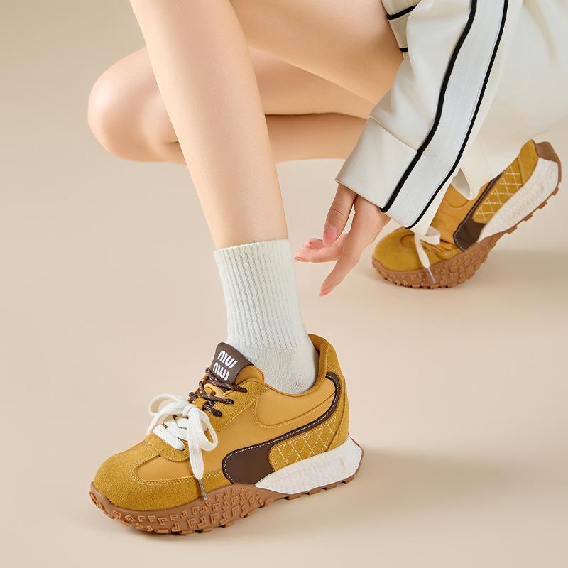 Invisible inner height increase platform women s shoes spring new versatile small casual 33 жёлтый
Invisible inner height increase platform women s shoes spring new versatile small casual 33 жёлтый