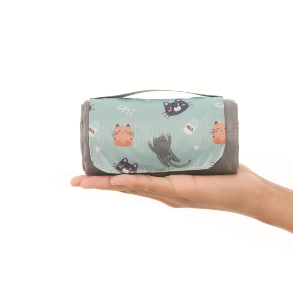 Moisture-Proof Portable Picnic Mat Waterproof Mini Beach Mat Outdoor Picnic Mat Travel Use style F
Moisture-Proof Portable Picnic Mat Waterproof Mini Beach Mat Outdoor Picnic Mat Travel Use style F