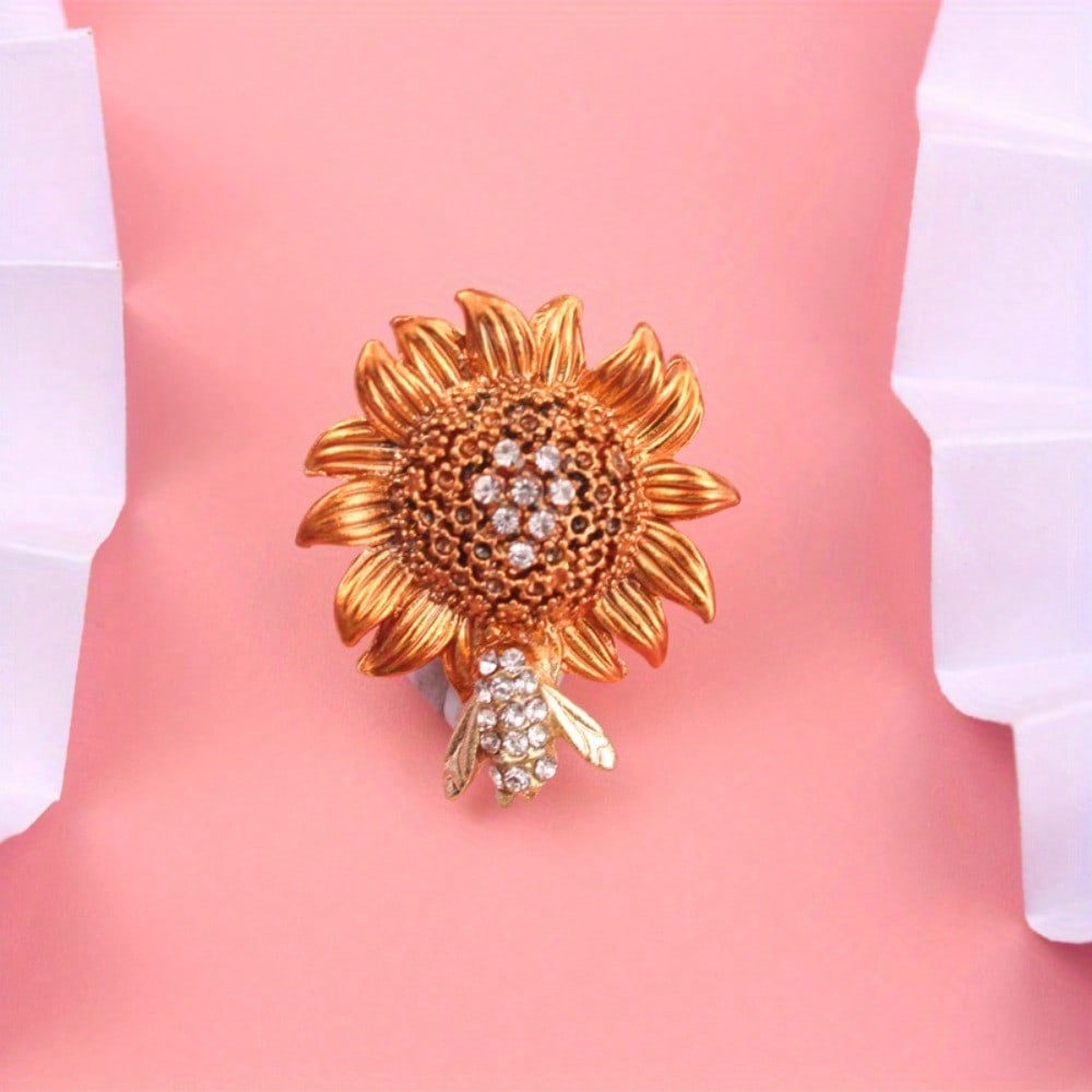 Cute Sunflower Enamel Brooch Floral Lapel Pin for Collar Backpack Fashion Holiday Gift золотой
Cute Sunflower Enamel Brooch Floral Lapel Pin for Collar Backpack Fashion Holiday Gift золотой