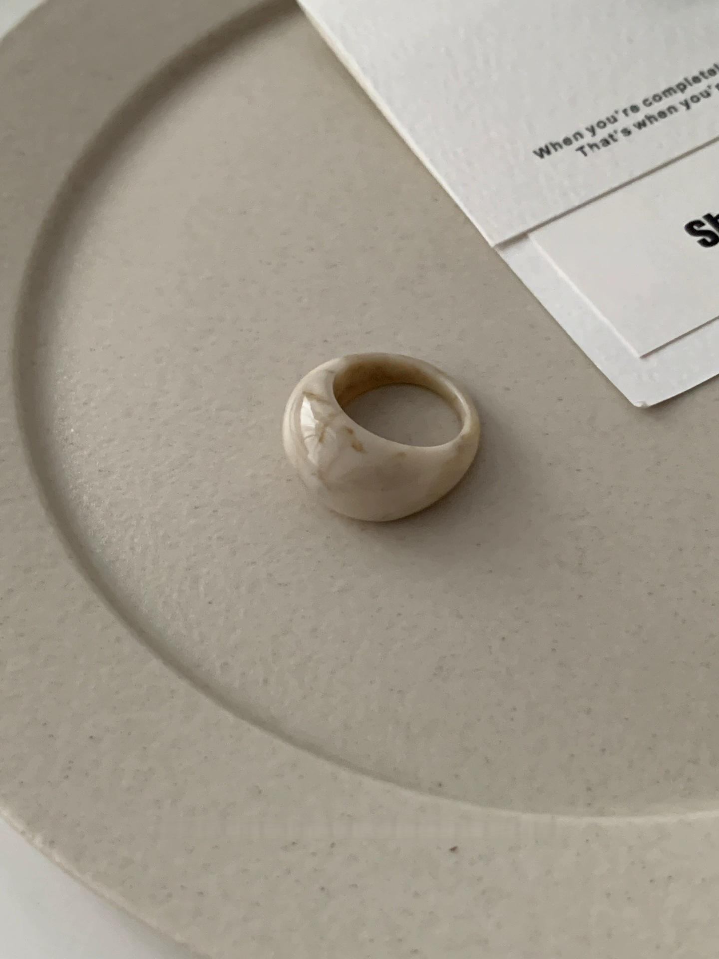 Acetate Resin Ring Wide Curved Band Vintage Minimalist Normcore Statement Index Finger Zircon for Women
Acetate Resin Ring Wide Curved Band Vintage Minimalist Normcore Statement Index Finger Zircon for Women