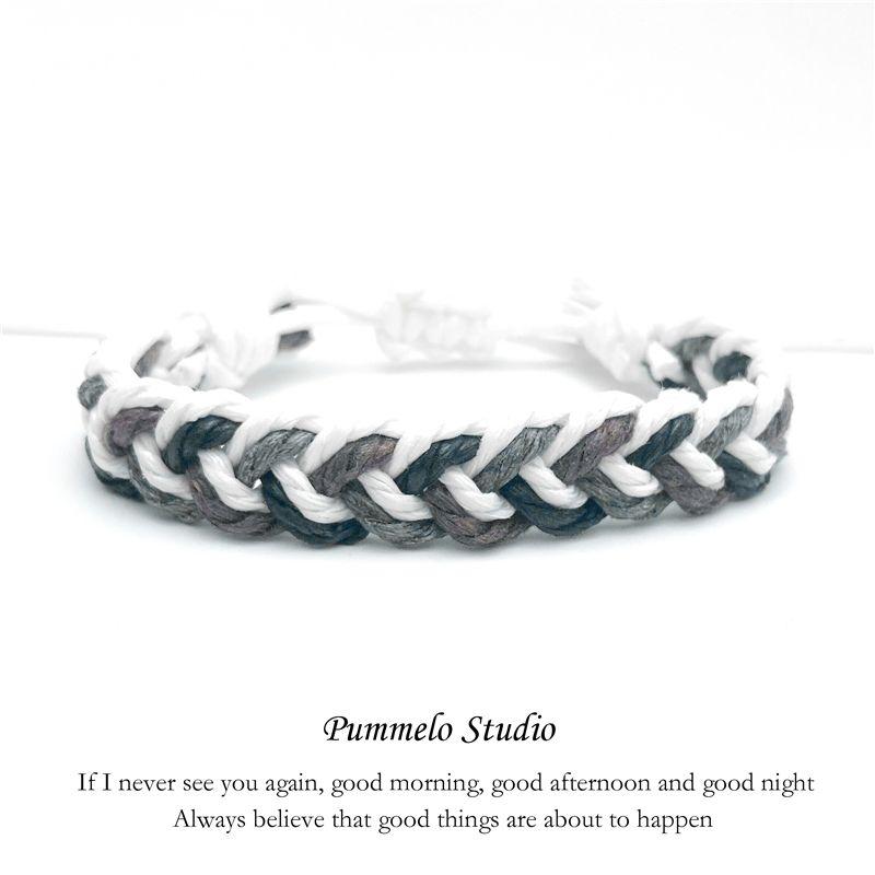 Niche Style Pummelo Rainbow Couple Ins Carrying Strap Black and white gray coffee (single rope) In Stock
Niche Style Pummelo Rainbow Couple Ins Carrying Strap Black and white gray coffee (single rope) In Stock