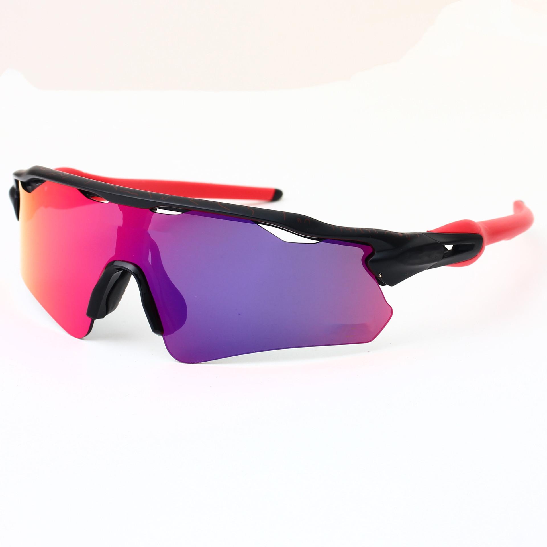 New outdoor sports cycling sunglasses for men and women, trendy retro style for travel and driving9208 C47Red line, black, dark
New outdoor sports cycling sunglasses for men and women, trendy retro style for travel and driving9208 C47Red line, black, dark
