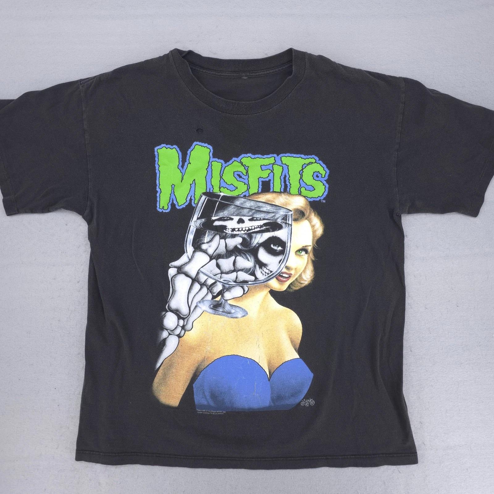 Vintage Misfits T-Shirt Mens XL Black Die My Darling 20 Years of Terror 1997 XL
Vintage Misfits T-Shirt Mens XL Black Die My Darling 20 Years of Terror 1997 XL