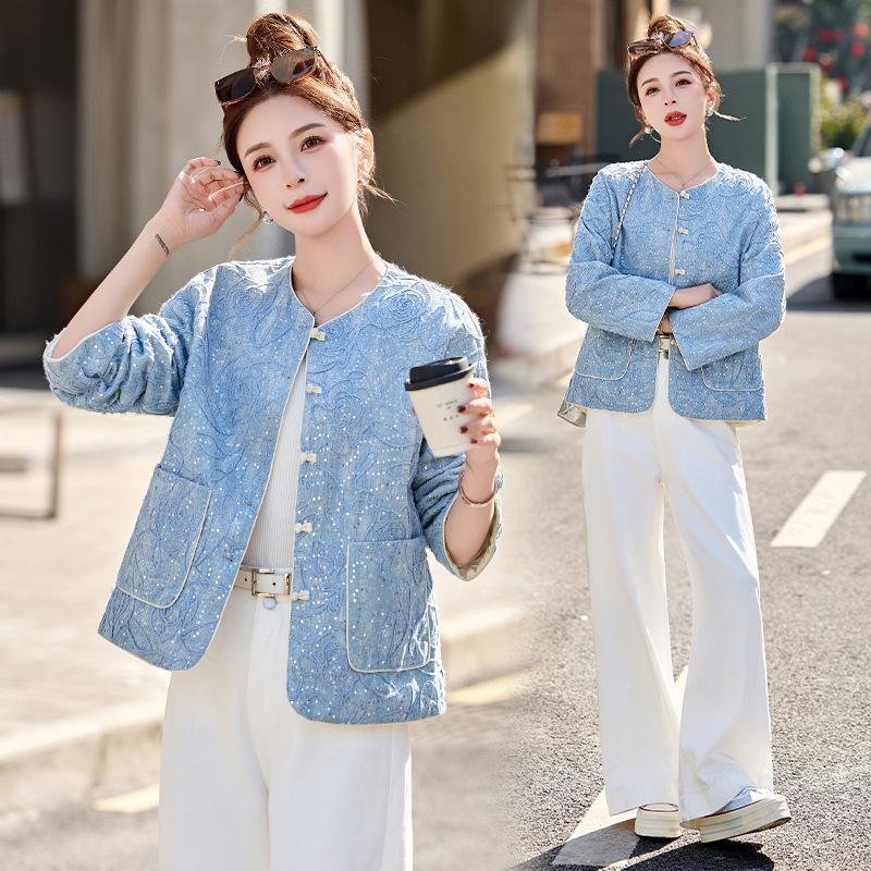 Жаккардовая вышитая куртка женская весенне-осенняя новая модная однобортная ретро-топ XL
Жаккардовая вышитая куртка женская весенне-осенняя новая модная однобортная ретро-топ XL