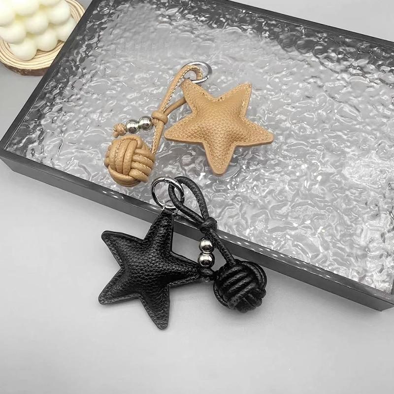 1 шт. хлопковый наполнитель практичный брелок для ключей с подвеской в виде пятиконечной звезды из искусственной кожи с украшением из кожи
1 шт. хлопковый наполнитель практичный брелок для ключей с подвеской в виде пятиконечной звезды из искусственной кожи с украшением из кожи