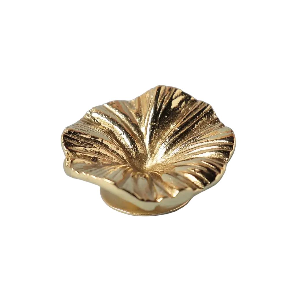 Маленькая латунная подставка для конусов в форме цветка, Droozy Flower Incense Holder Small Brass, Isha Life
Маленькая латунная подставка для конусов в форме цветка, Droozy Flower Incense Holder Small Brass, Isha Life
