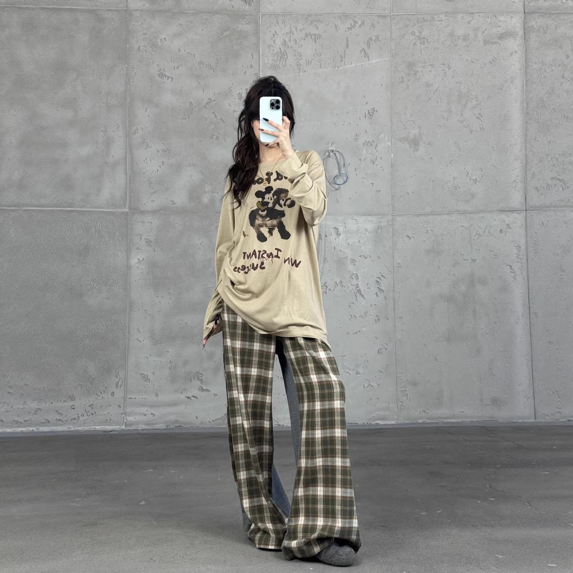 Korean Retro Cartoon Long Sleeve Tee & Plaid Wide Leg Pants Women s Two-Piece Set XL (for 60-70 kg)
Korean Retro Cartoon Long Sleeve Tee & Plaid Wide Leg Pants Women s Two-Piece Set XL (for 60-70 kg)