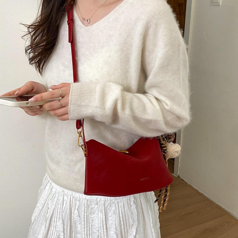 New Fashi Simple Casual Crossbody Bags Women Trendy Designer Bucket Bag Comfortable and Versatile Texture Shoulder Handle Bag червоний
New Fashi Simple Casual Crossbody Bags Women Trendy Designer Bucket Bag Comfortable and Versatile Texture Shoulder Handle Bag червоний