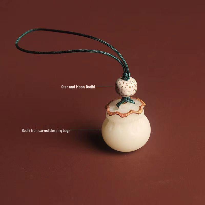 Lucky Bodhi Fortune Bag Keychain: Unisex Pendant with Retro Purse and Mobile Chain
Lucky Bodhi Fortune Bag Keychain: Unisex Pendant with Retro Purse and Mobile Chain