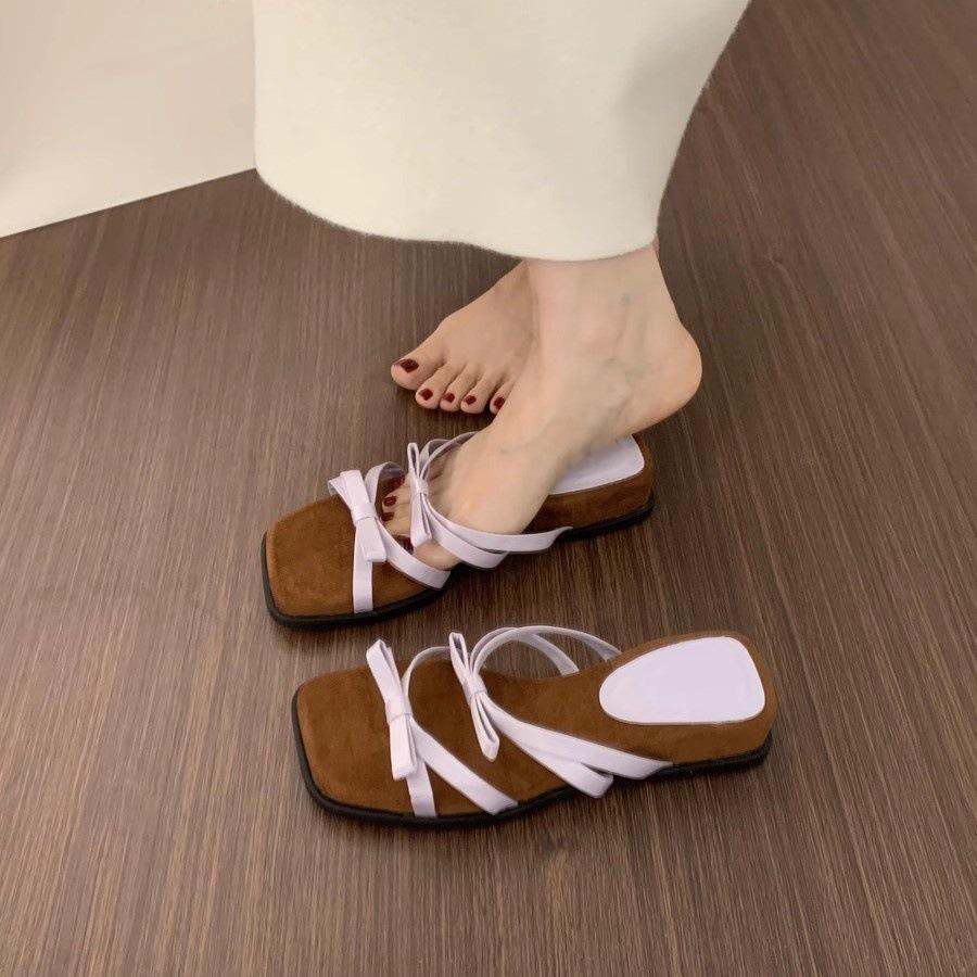 Thick-bottomed bow with open-toed square head slippers for women s summer wear, not tired of feet, small slope heels, beautiful sandals 35
Thick-bottomed bow with open-toed square head slippers for women s summer wear, not tired of feet, small slope heels, beautiful sandals 35