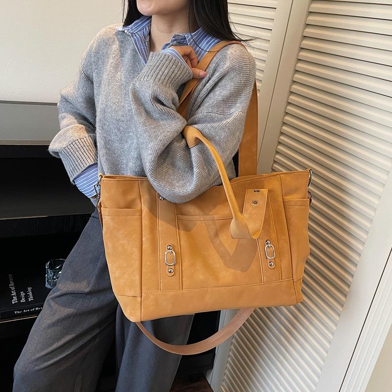 Stylish Large Capacity Tote Bags for Women Ideal for Commuting Vintage Handle Bags Fashiable Shoulder Crossbody Storage Bags
Stylish Large Capacity Tote Bags for Women Ideal for Commuting Vintage Handle Bags Fashiable Shoulder Crossbody Storage Bags