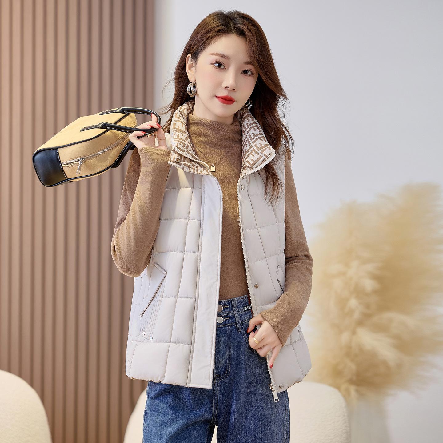 Женская осенне-зимняя двухсторонняя легкая безрукавная куртка-майка со стойкой воротником, однотонная, утолщенная, теплая, спортивная, повседневная, свободная куртка XXL
Женская осенне-зимняя двухсторонняя легкая безрукавная куртка-майка со стойкой воротником, однотонная, утолщенная, теплая, спортивная, повседневная, свободная куртка XXL