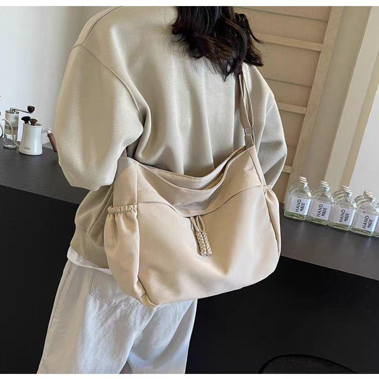 Casual Nyl Tote Crossbody Bags Solid Zipper Women s Bags 2026 Fashi New High Capacity Solid Color Single Shoulder Totes Bag білий
Casual Nyl Tote Crossbody Bags Solid Zipper Women s Bags 2026 Fashi New High Capacity Solid Color Single Shoulder Totes Bag білий