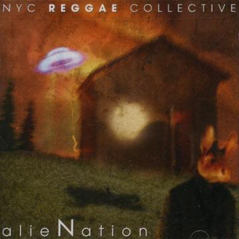 CD NYC REGGAE COLLECTIVE - Alienation BENCHCD7370 Bench Warrant 2004 US Reggae, Ska & Dub
CD NYC REGGAE COLLECTIVE - Alienation BENCHCD7370 Bench Warrant 2004 US Reggae, Ska & Dub