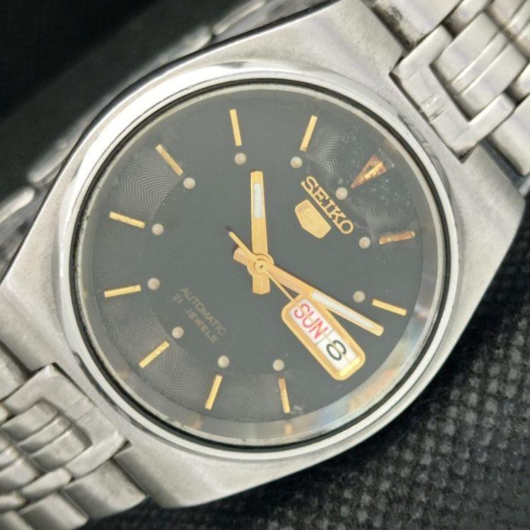 USED VINTAGE SEIKO 5 AUTO 7S26A JAPAN MENS ORIGINAL DIAL WATCH 608b-a315292-9 SKU608b-a315292
USED VINTAGE SEIKO 5 AUTO 7S26A JAPAN MENS ORIGINAL DIAL WATCH 608b-a315292-9 SKU608b-a315292