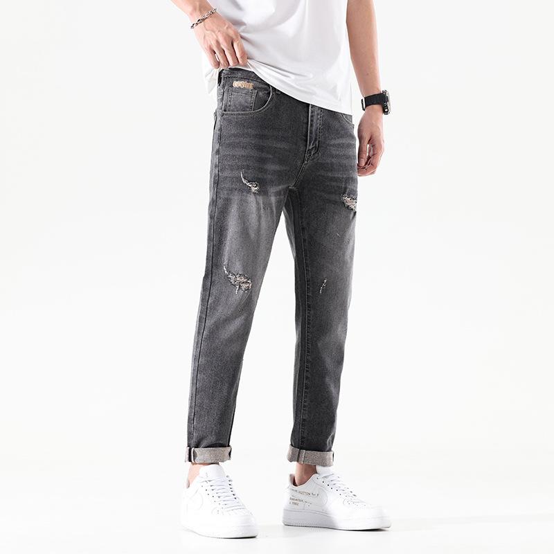 Perforated jeans, men s fashion label, summer Korean version, trendy slim fit leggings, versatile 9-point men s casual long pants
Perforated jeans, men s fashion label, summer Korean version, trendy slim fit leggings, versatile 9-point men s casual long pants