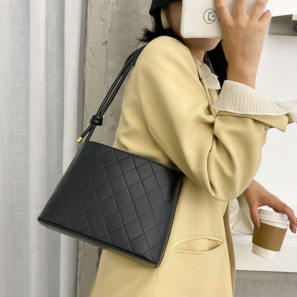 Large Capacity Rhombus Plaid Tote Bag PU Leather Solid Color Shoulder Bag Students хакі
Large Capacity Rhombus Plaid Tote Bag PU Leather Solid Color Shoulder Bag Students хакі