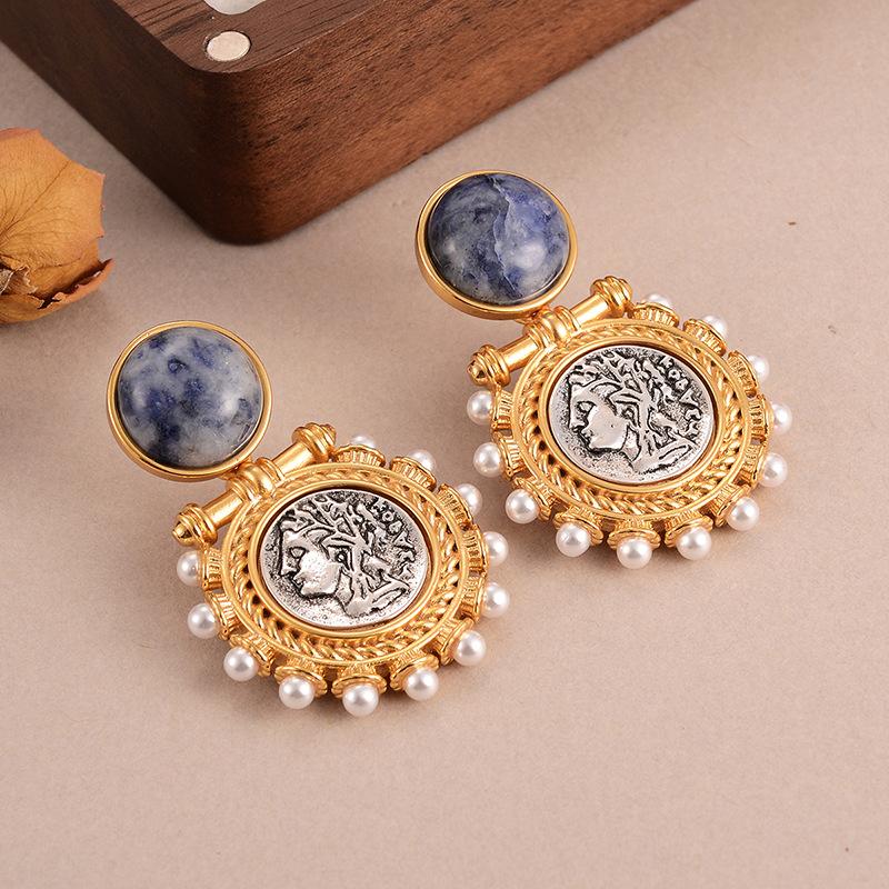 Retro resin pearl ancient coin portrait earrings French court style niche tassel exaggerated personality earrings stud earrings women
Retro resin pearl ancient coin portrait earrings French court style niche tassel exaggerated personality earrings stud earrings women