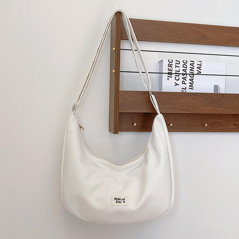 Однотонная иностранная стильная маленькая свежая повседневная женская сумка 2024 года, новая сумка через плечо, простая сумка-пельмень, женская сумка
Однотонная иностранная стильная маленькая свежая повседневная женская сумка 2024 года, новая сумка через плечо, простая сумка-пельмень, женская сумка