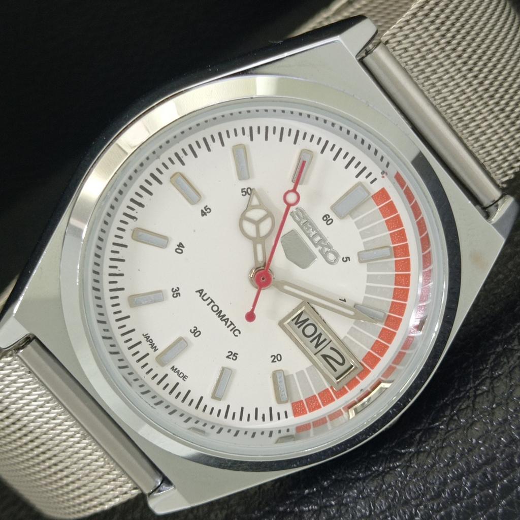 VINTAGE SEIKO 5 AUTOMATIC 6309A REFURBISHED JAPAN MENS WHITE WATCH a441779-1 Sk-a441779
VINTAGE SEIKO 5 AUTOMATIC 6309A REFURBISHED JAPAN MENS WHITE WATCH a441779-1 Sk-a441779