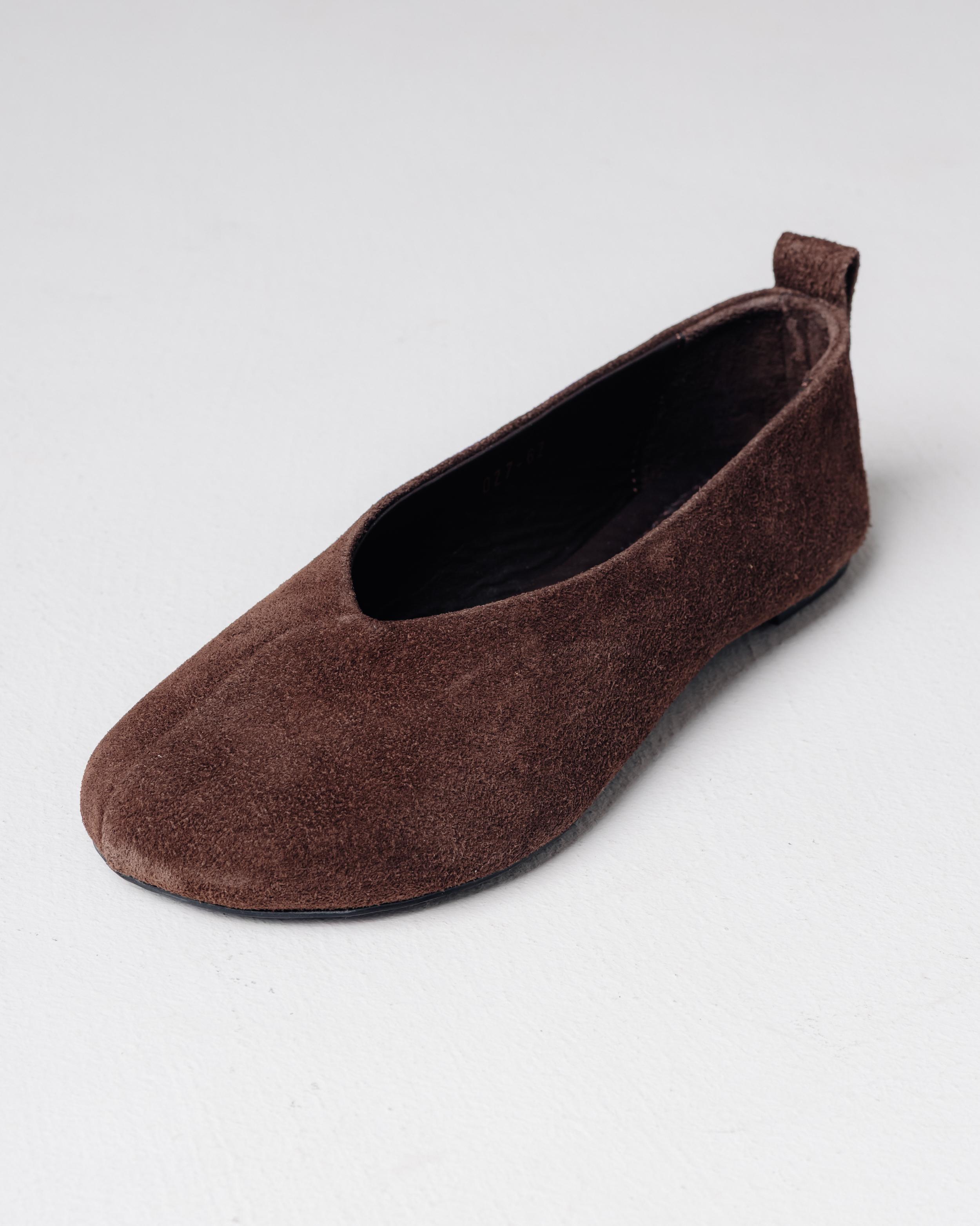 Women s ballet flats Krula 2762 36 brown suede 39 коричневий
Women s ballet flats Krula 2762 36 brown suede 39 коричневий