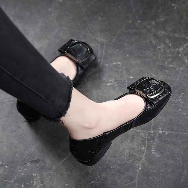 Туфли из натуральной кожи. Женские весенне-осенние повседневные универсальные кожаные туфли на плоском толстом каблуке на среднем каблуке с неглубоким носком и на низком каблуке. 37
Туфли из натуральной кожи. Женские весенне-осенние повседневные универсальные кожаные туфли на плоском толстом каблуке на среднем каблуке с неглубоким носком и на низком каблуке. 37