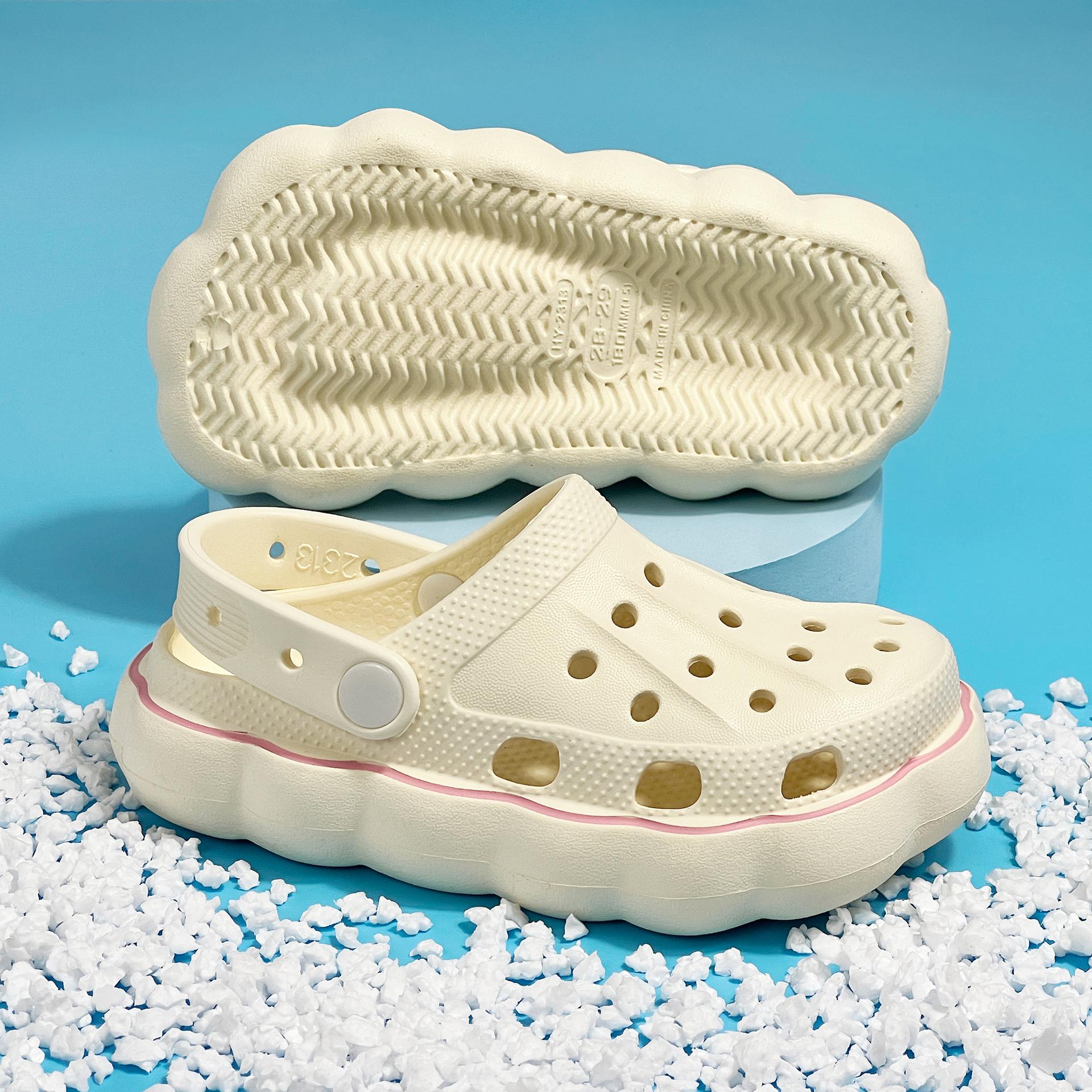 Cute Garden Shoes For Children Multicolor Clogs Outdoor Slippers Soft And Anti-Slip Lightweight Sandals For Girls Boys Summer 24-25 білий
Cute Garden Shoes For Children Multicolor Clogs Outdoor Slippers Soft And Anti-Slip Lightweight Sandals For Girls Boys Summer 24-25 білий