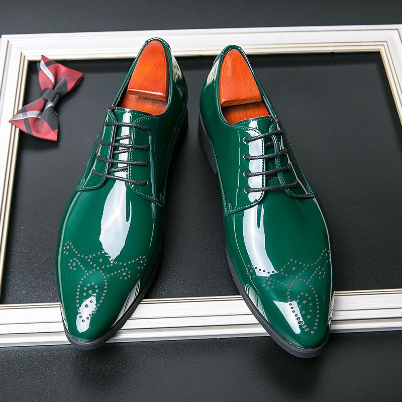 Large size new glossy leather shoes fashionable men s business dress shoes British style Brock carved trendy leather shoes 38
Large size new glossy leather shoes fashionable men s business dress shoes British style Brock carved trendy leather shoes 38