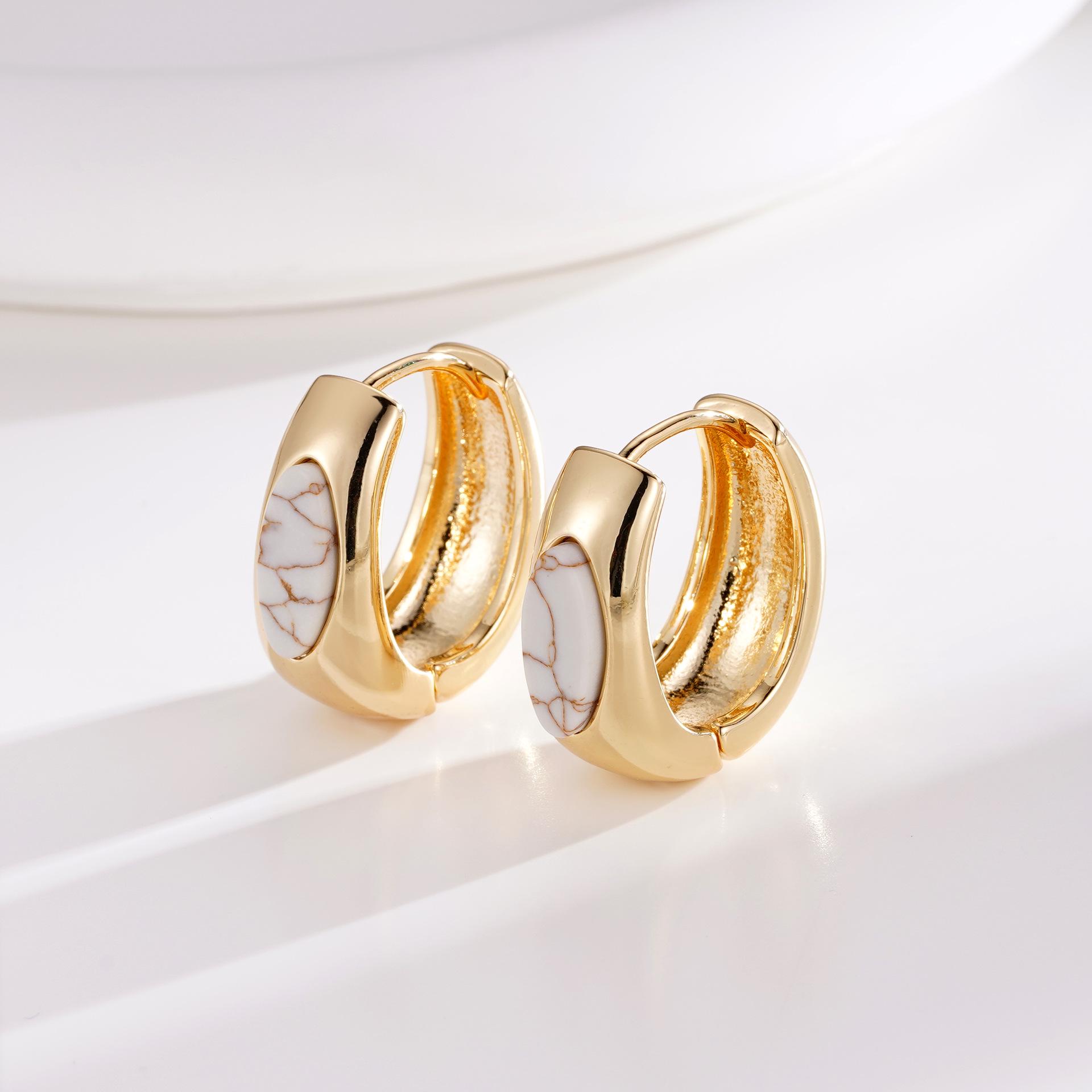 Новые глянцевые серьги Cross-Border Commuter с покрытием из 18-каратного золота и серебряными иглами — высокое качество и экстравагантный дизайн.
Новые глянцевые серьги Cross-Border Commuter с покрытием из 18-каратного золота и серебряными иглами — высокое качество и экстравагантный дизайн.