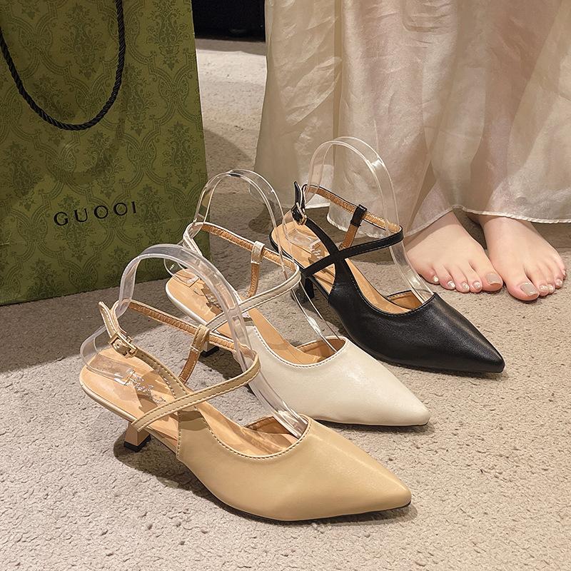 Pointed high heels women s new summer thin heel with sandals bag head rear empty shallow mouth single shoes 40 коричневий
Pointed high heels women s new summer thin heel with sandals bag head rear empty shallow mouth single shoes 40 коричневий