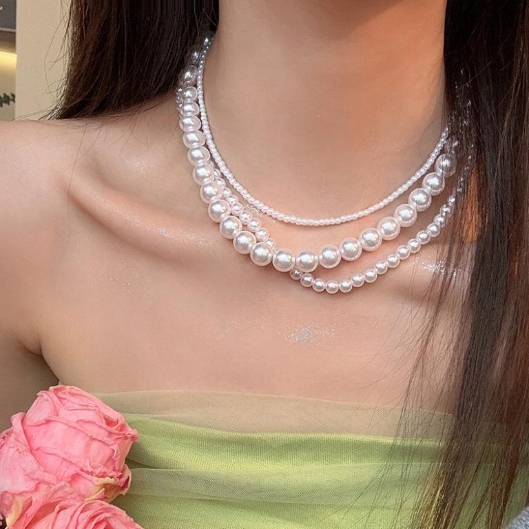 High-End French Retro Pearl Clavicle Necklace for Women: Versatile, Elegant, Simple Luxury Choker
High-End French Retro Pearl Clavicle Necklace for Women: Versatile, Elegant, Simple Luxury Choker